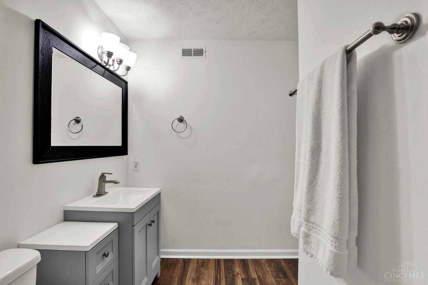 10555 Montgomery Road Property Photo 51