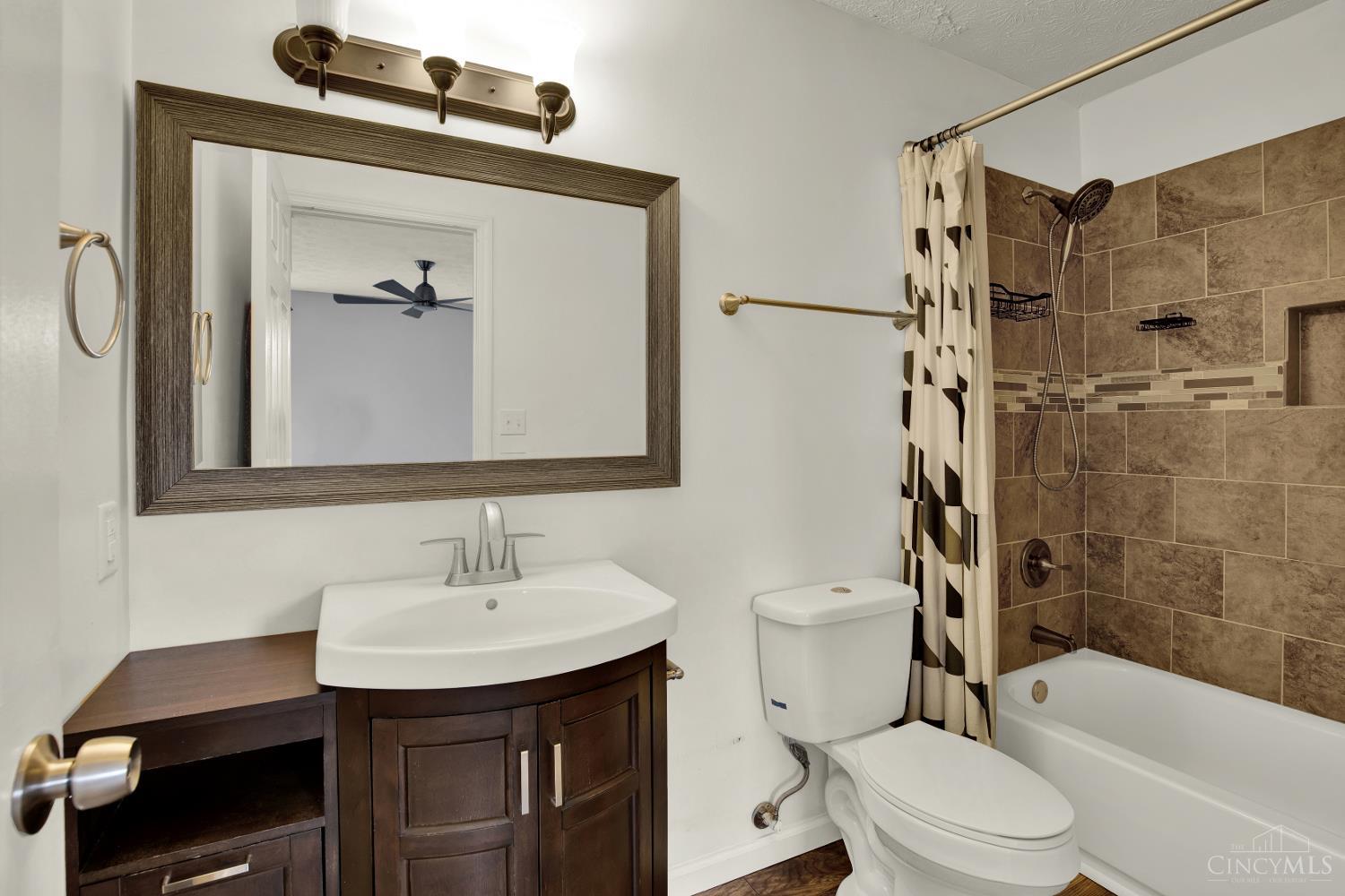 10555 Montgomery Road Property Photo 57