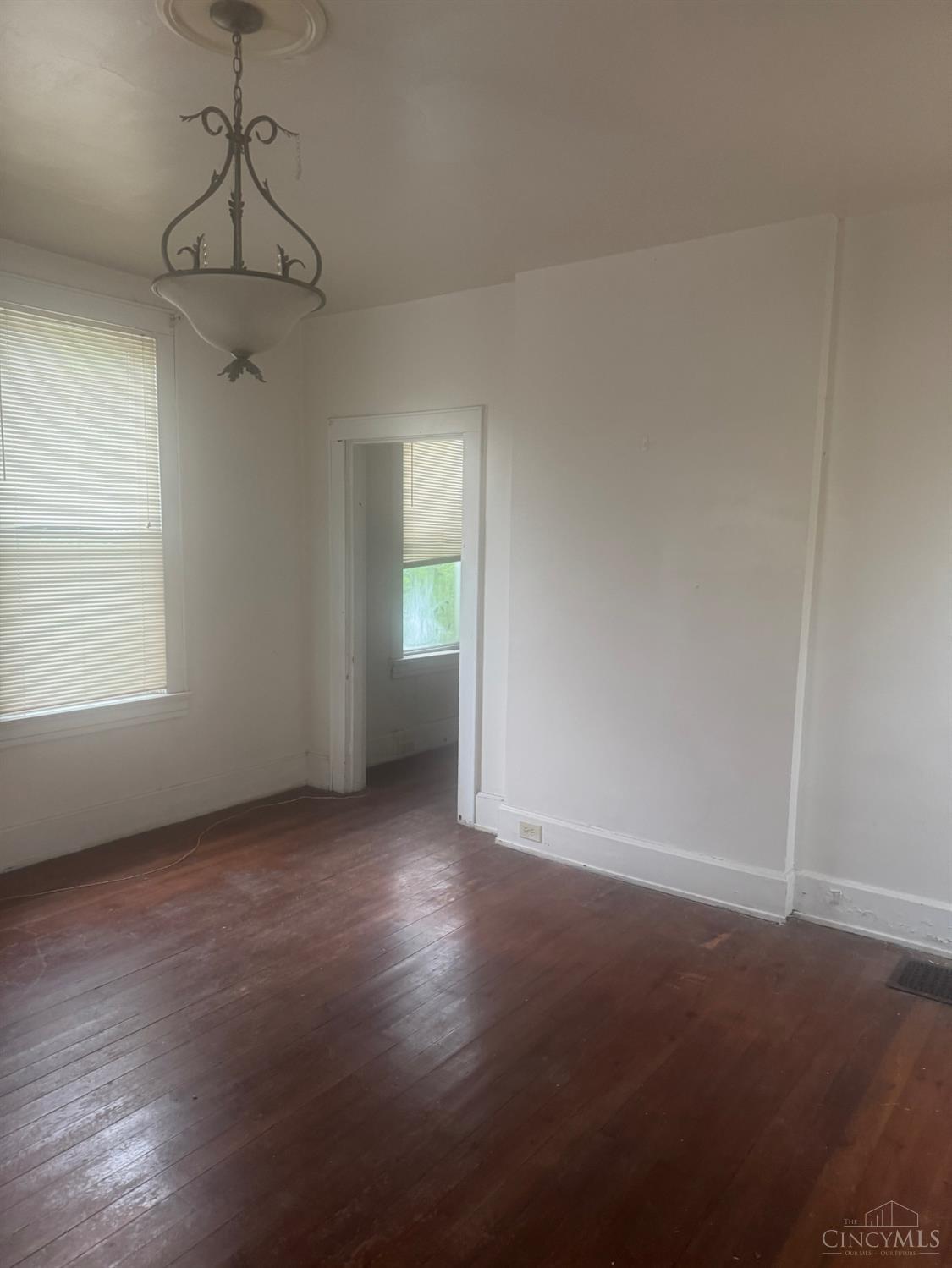 3549 Idlewild Avenue Property Photo 2