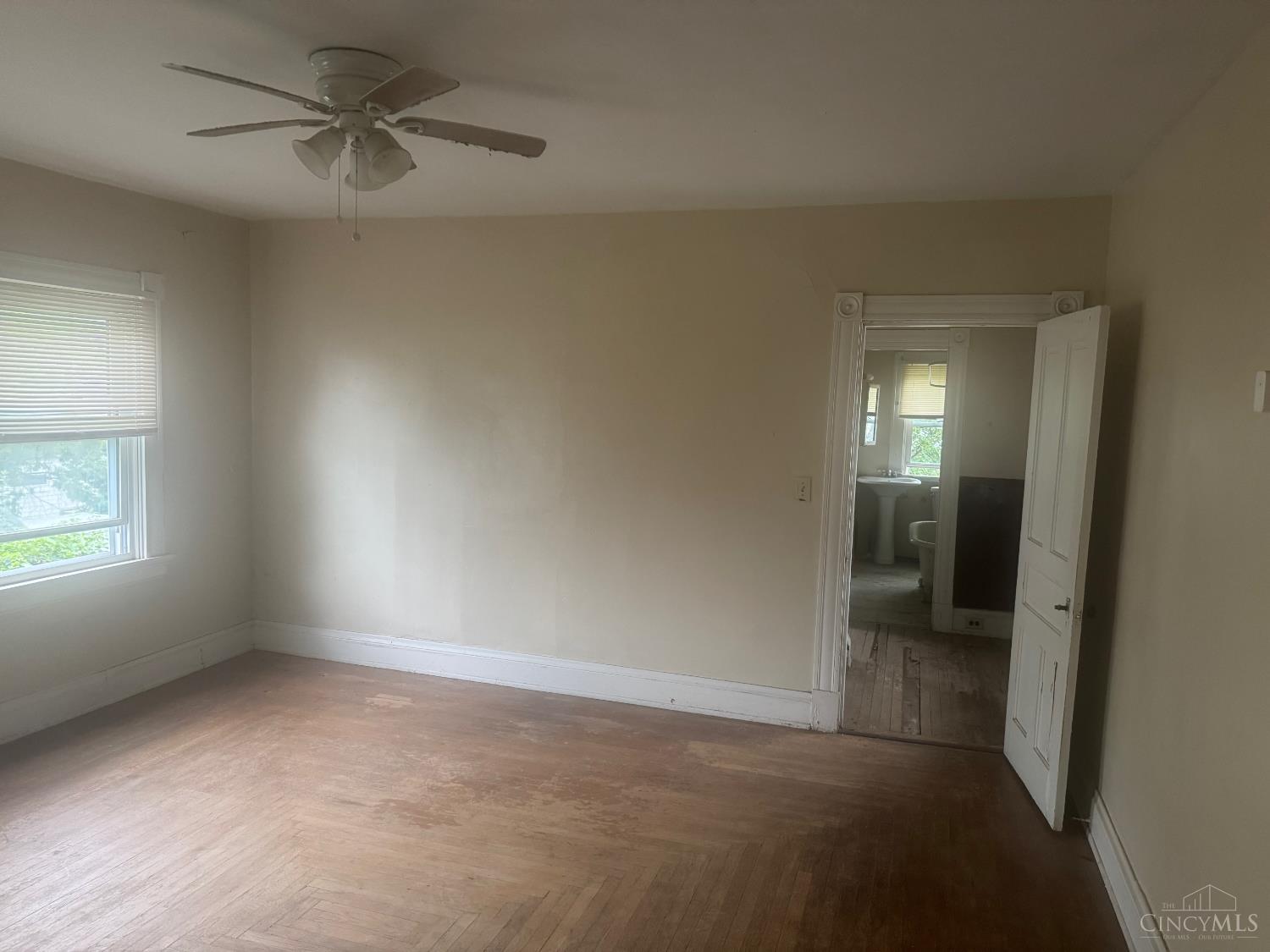 3549 Idlewild Avenue Property Photo 4