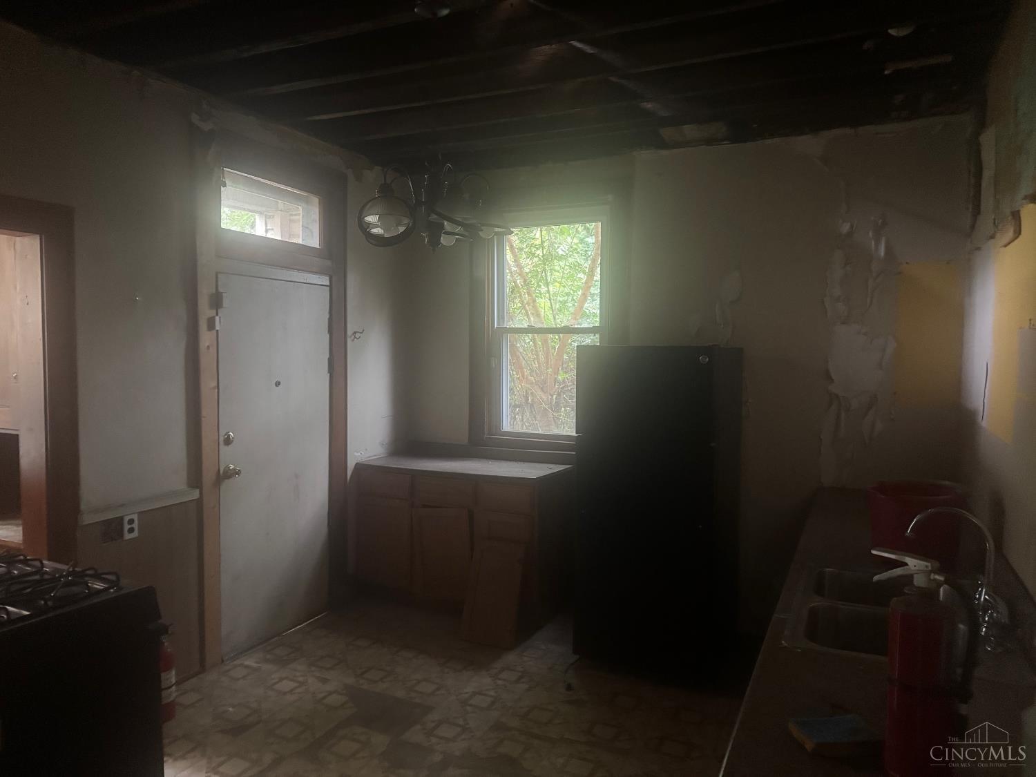3549 Idlewild Avenue Property Photo 7
