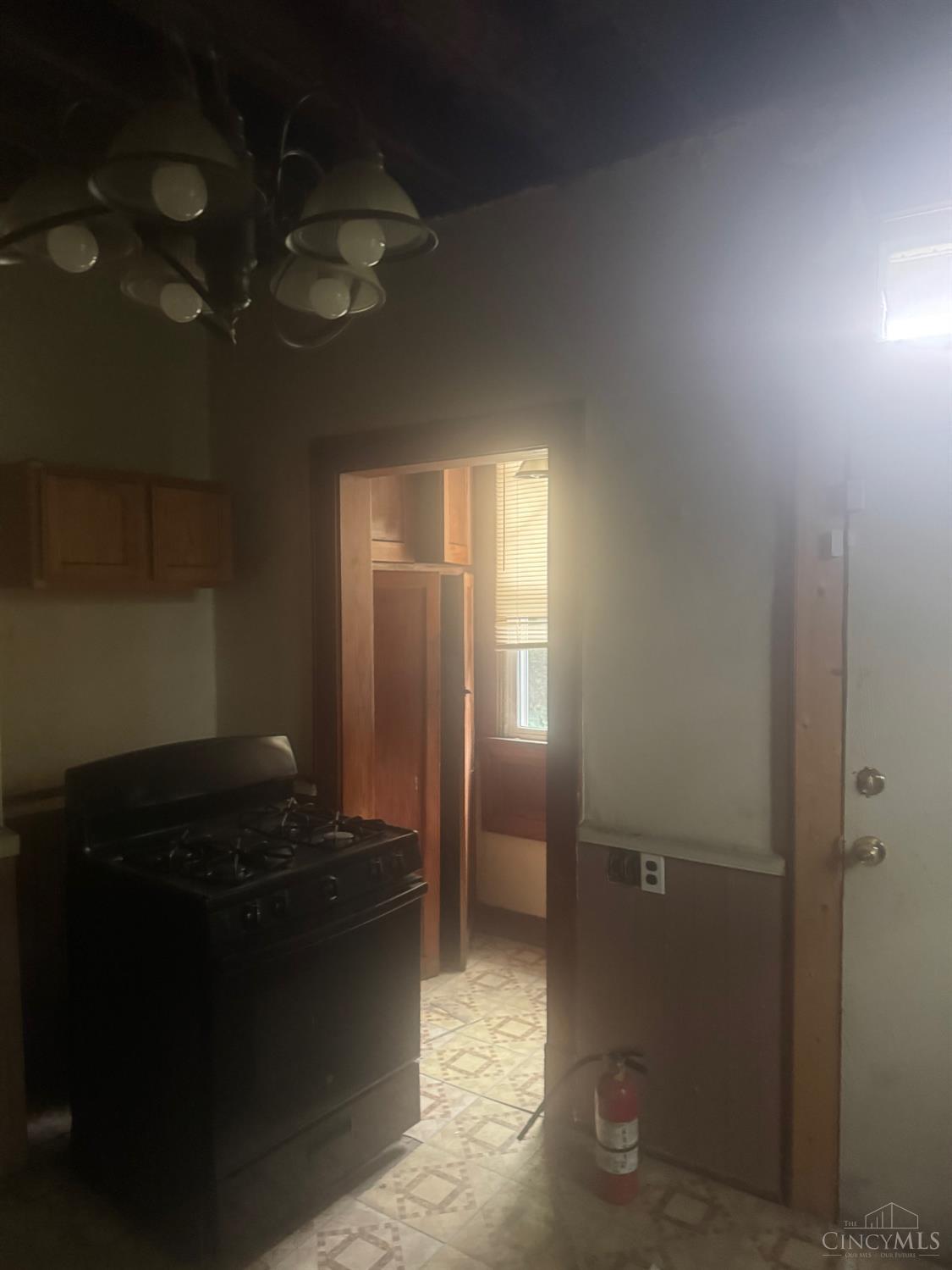 3549 Idlewild Avenue Property Photo 9