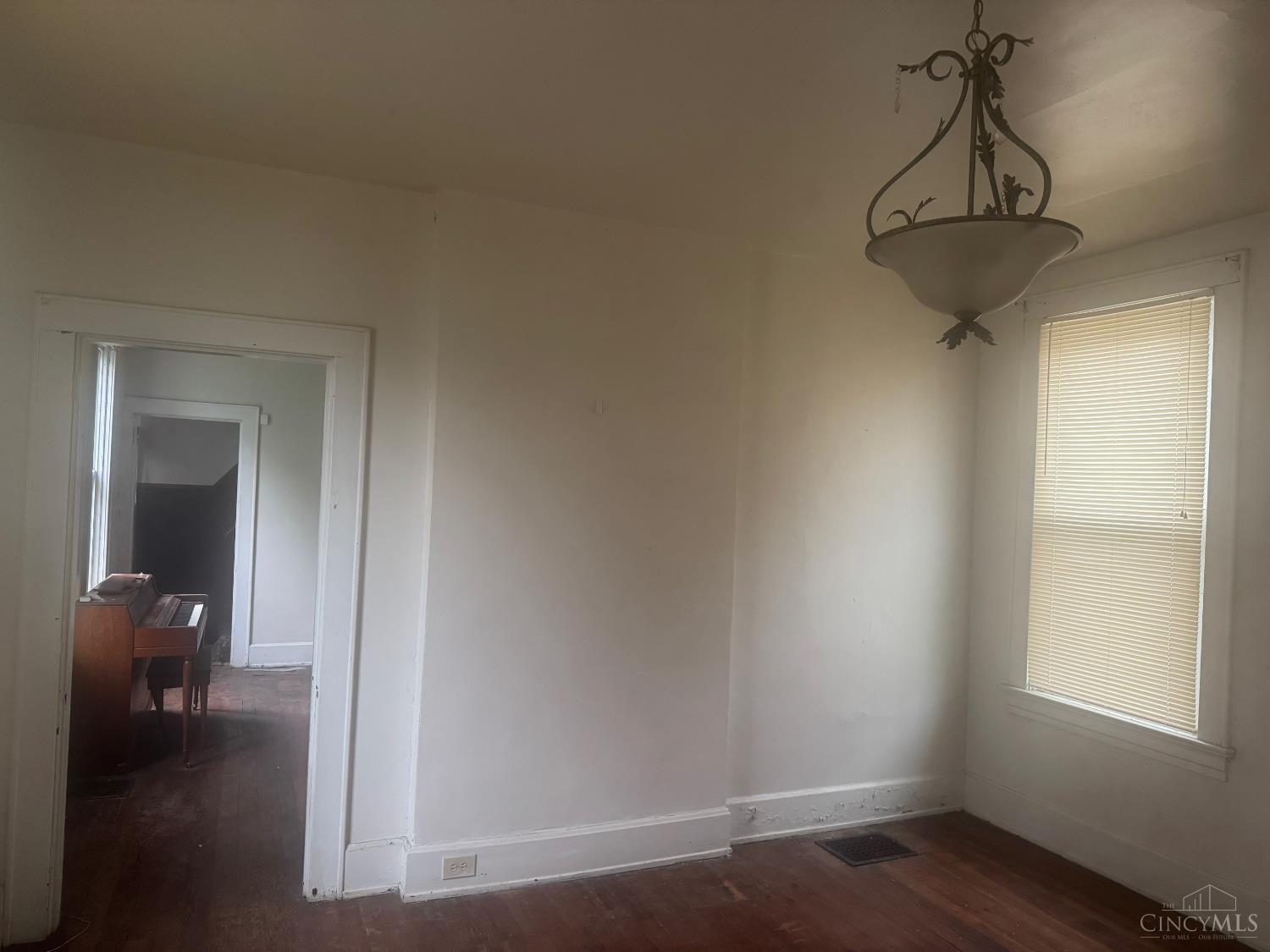 3549 Idlewild Avenue Property Photo 16