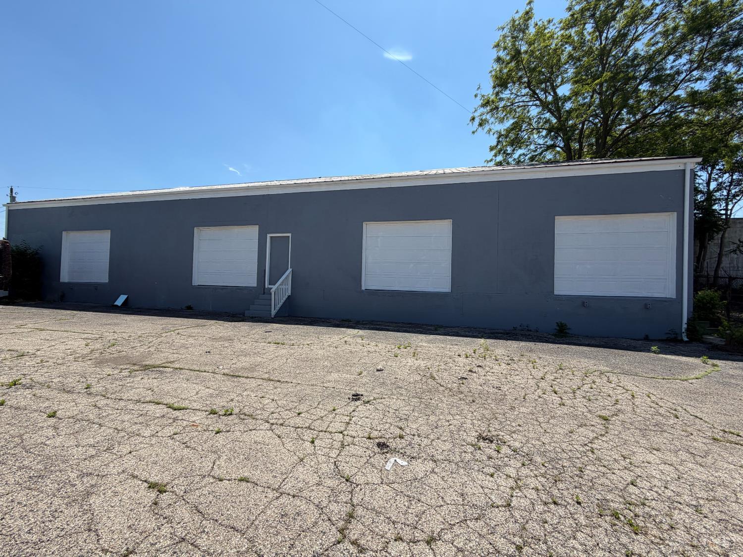 1195 Hicks Blvd. Property Photo 10