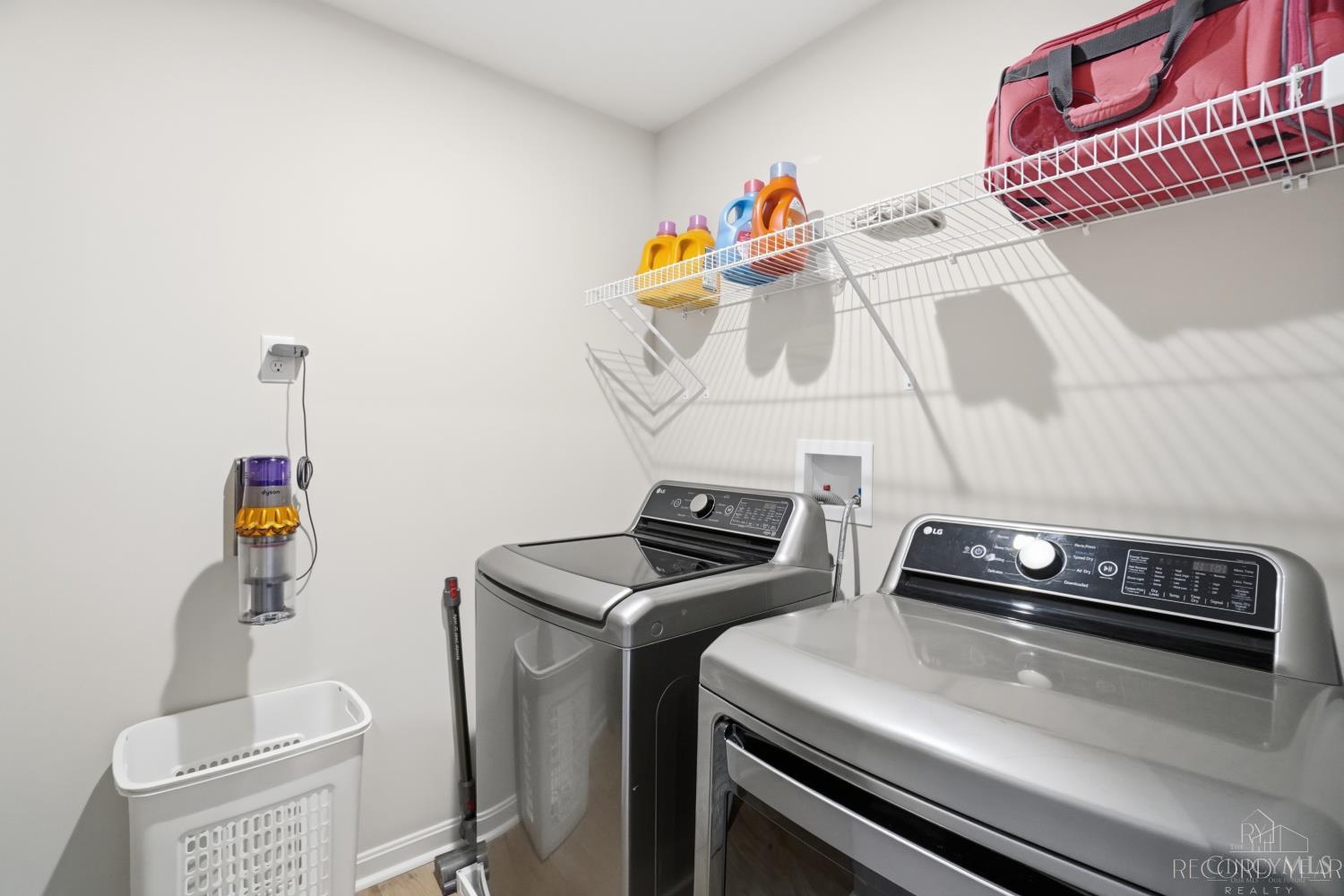 392 David Lee Ct. Property Photo 49