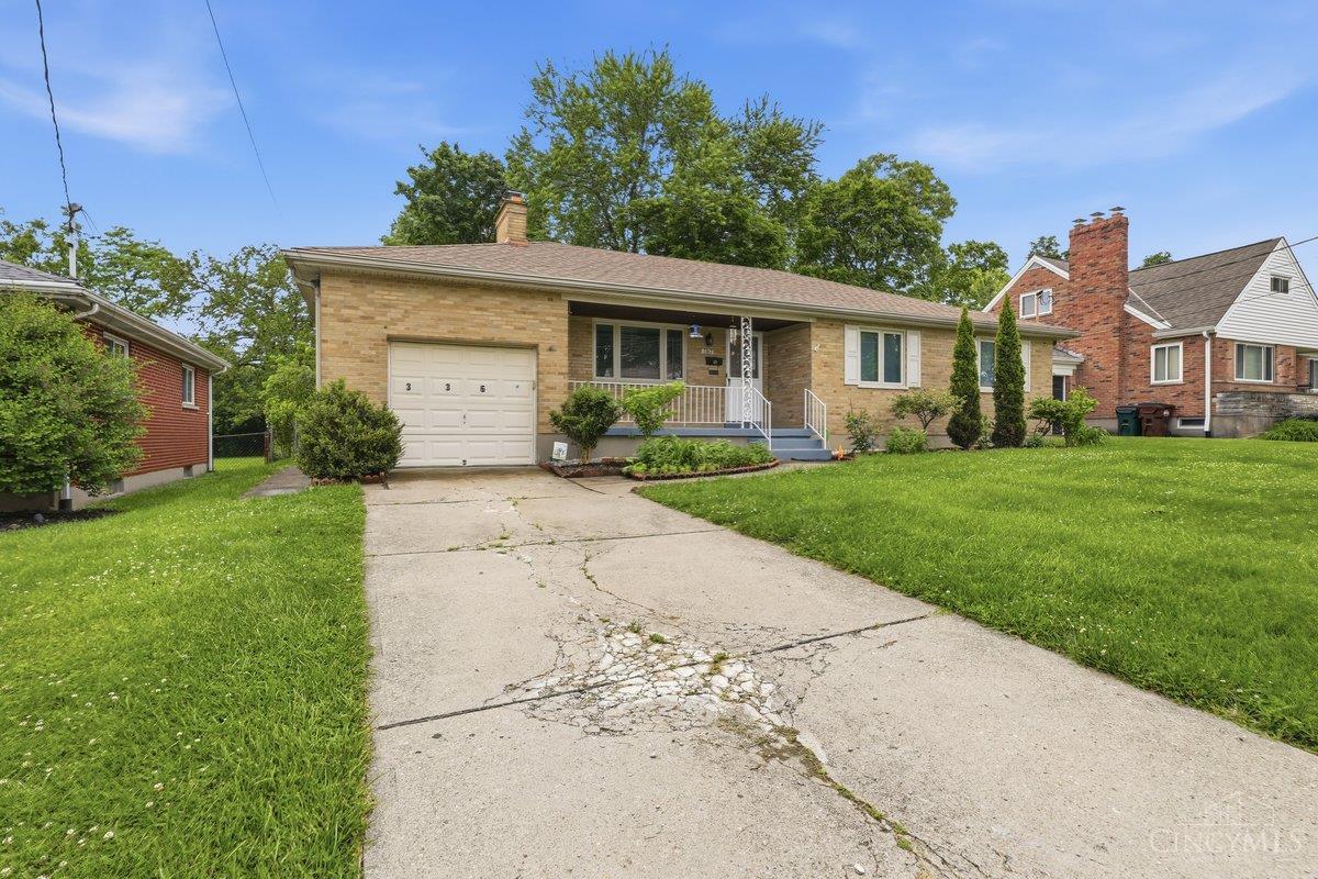3367 Nandale Drive Property Photo 4