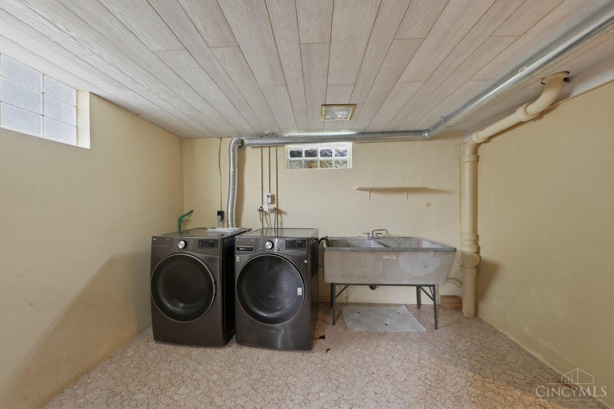 3367 Nandale Drive Property Photo 37