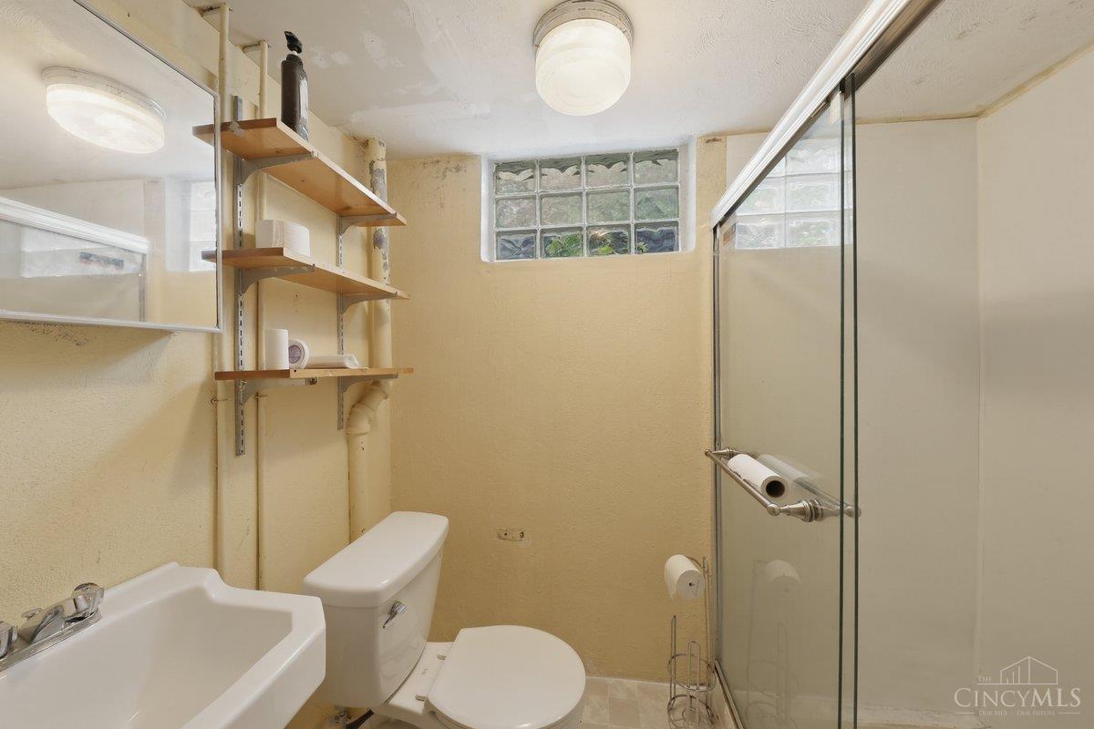 3367 Nandale Drive Property Photo 43