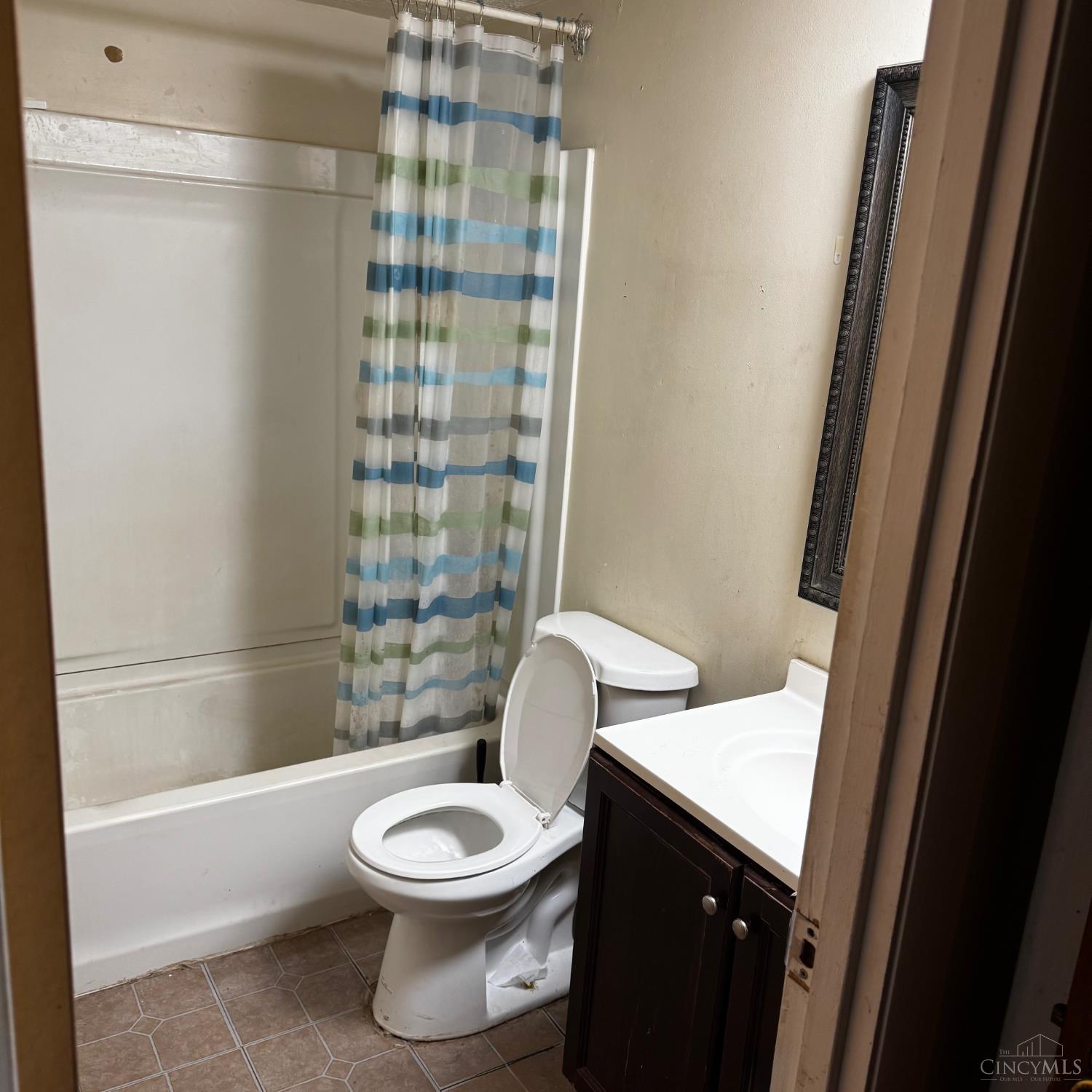 4904 Chalet Drive Property Photo 6