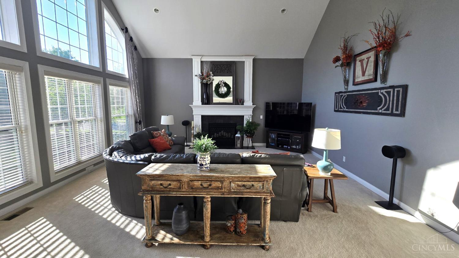 2440 Ashton Court Property Photo 13