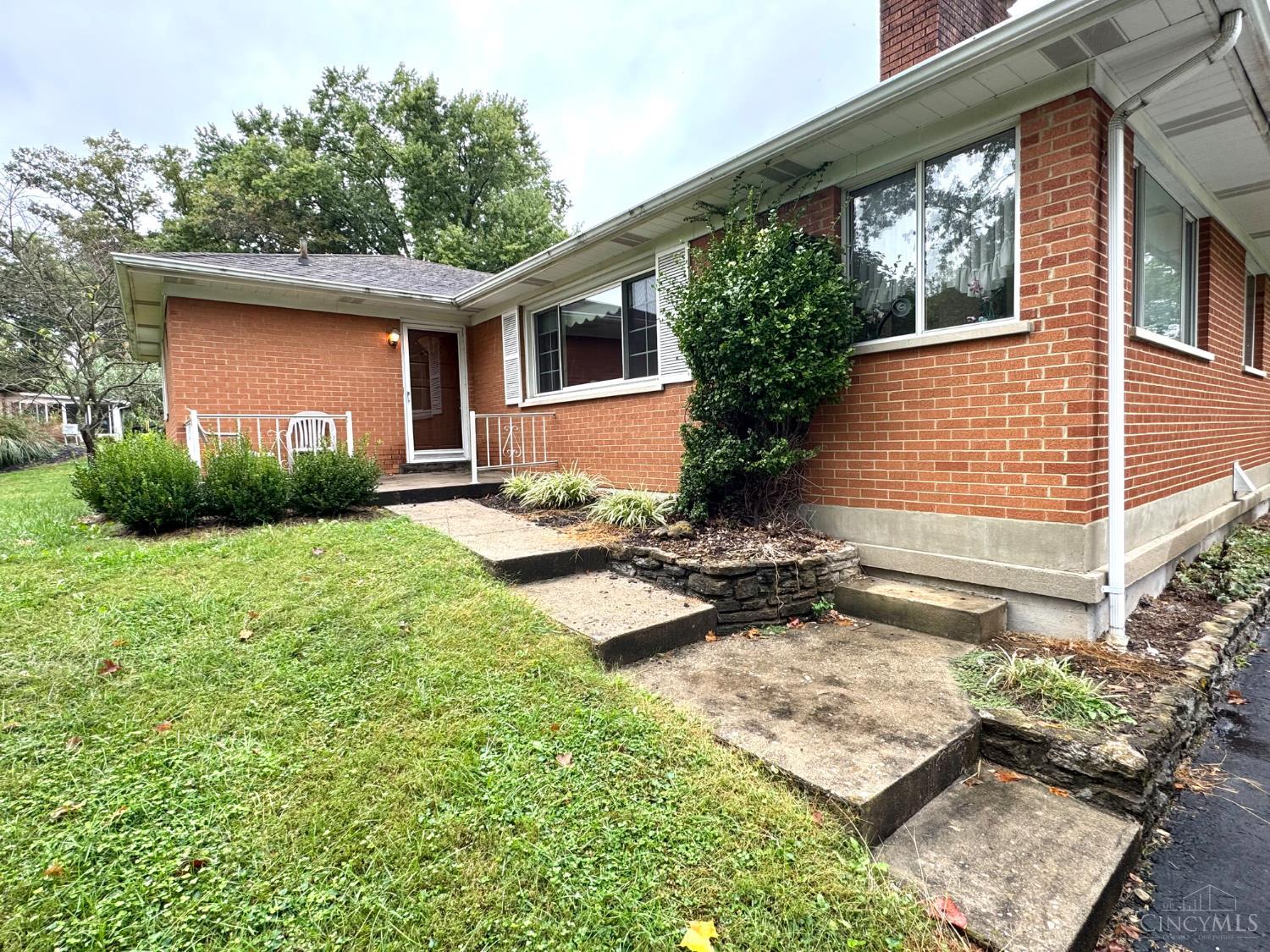 2451 Hunt Road Property Photo 4