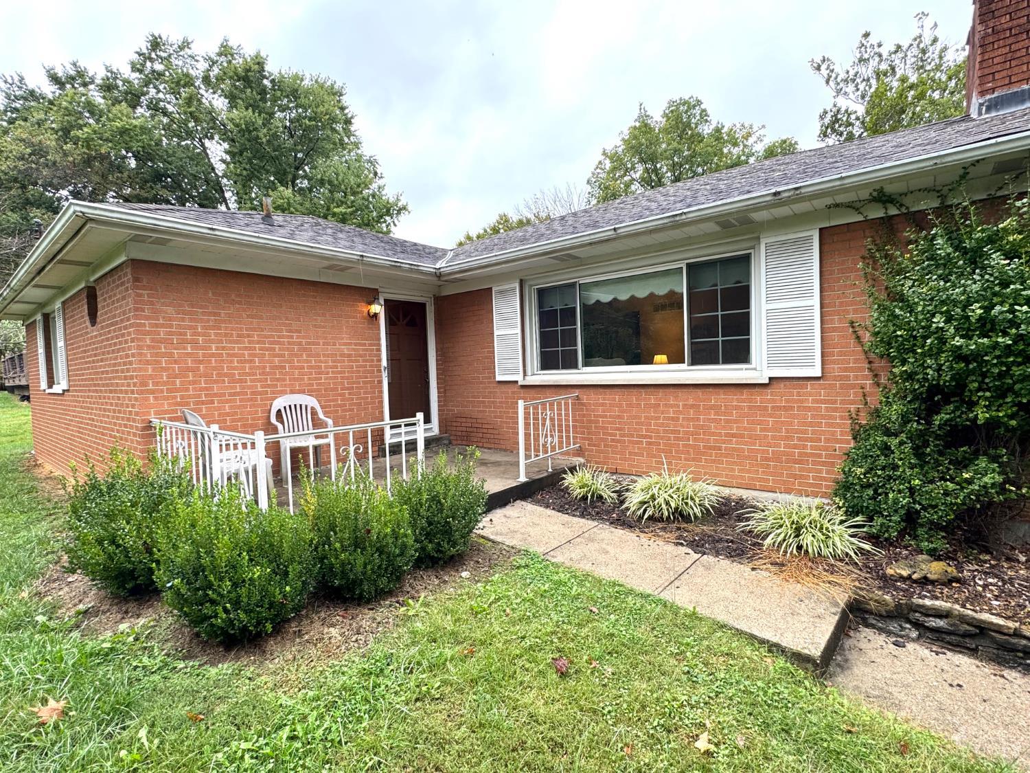 2451 Hunt Road Property Photo 5