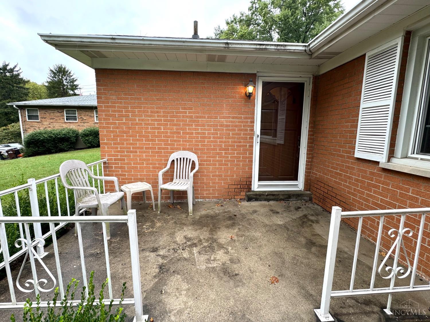 2451 Hunt Road Property Photo 6