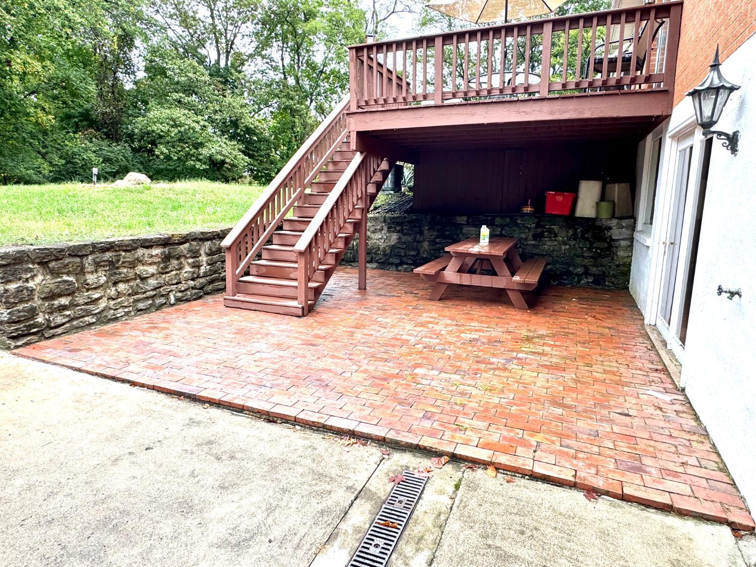 2451 Hunt Road Property Photo 11