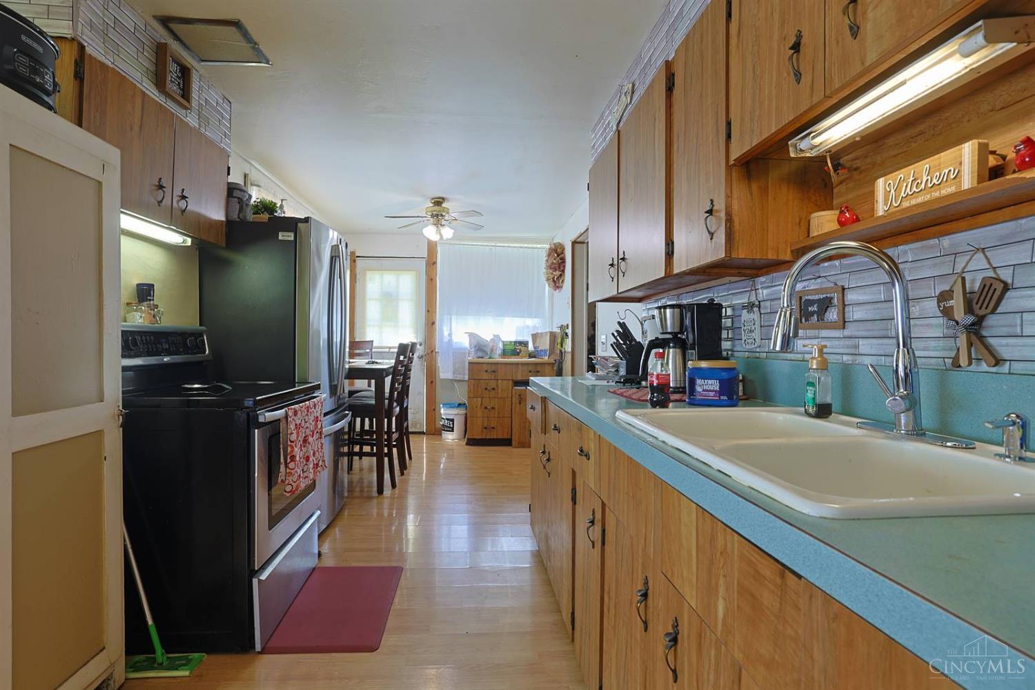 9773 Miamiview Property Photo 4