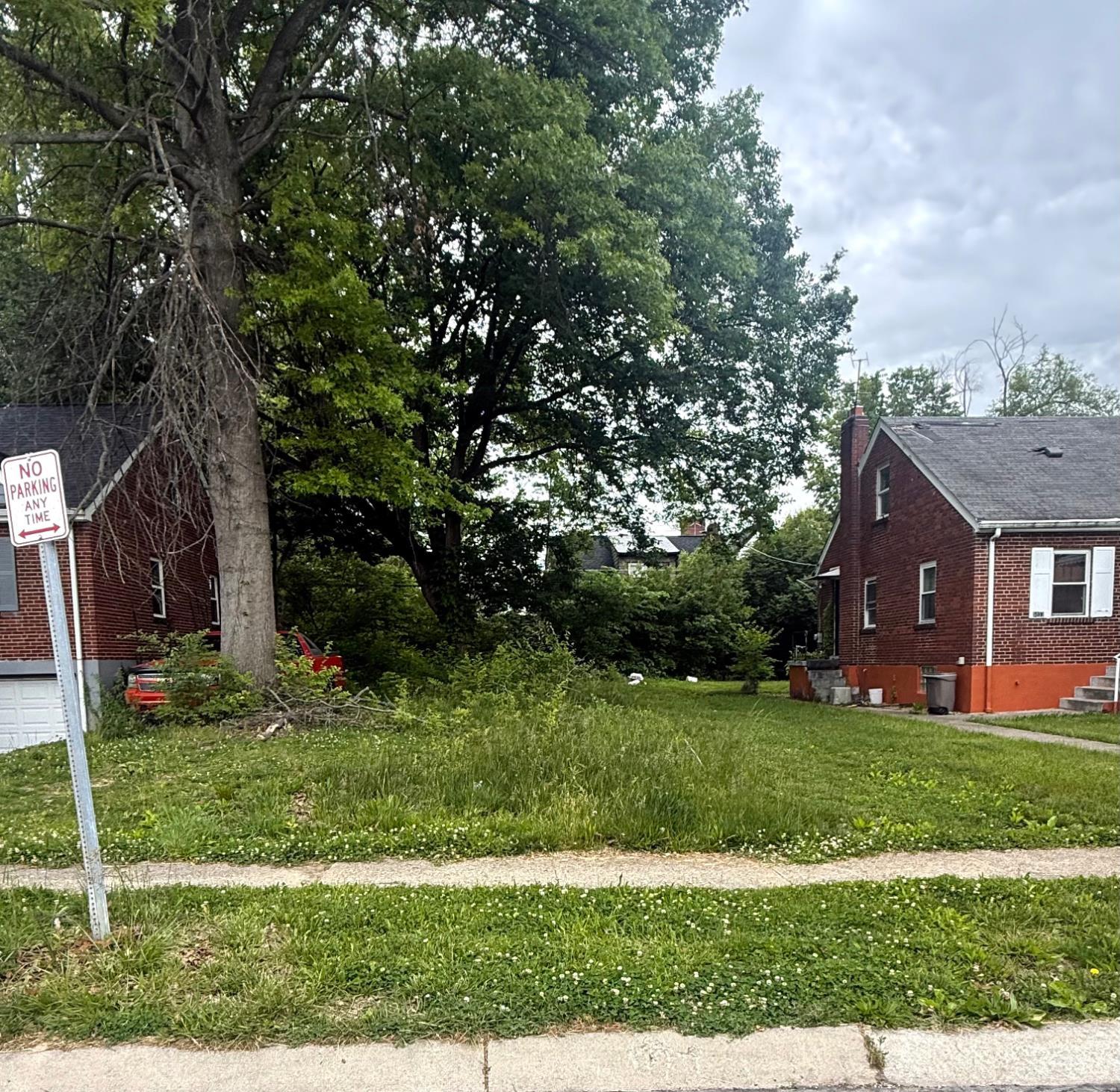 5033 Newfield Avenue Property Photo 1