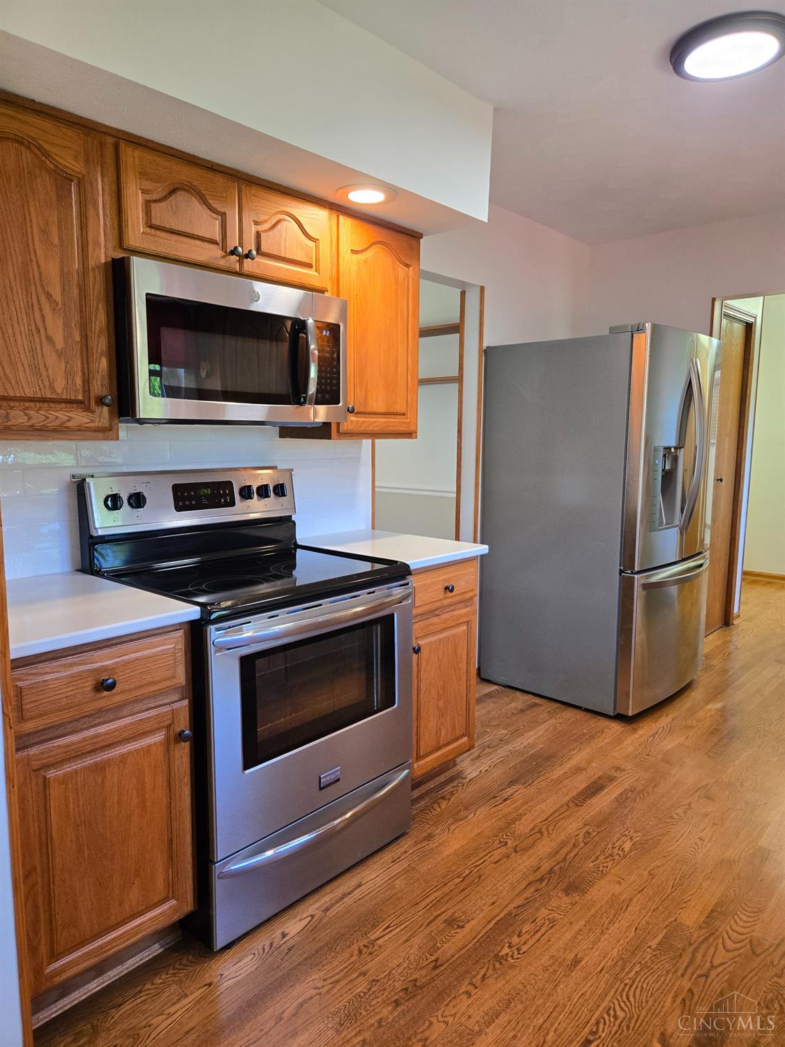 1537 Bardwell West Road Property Photo 10