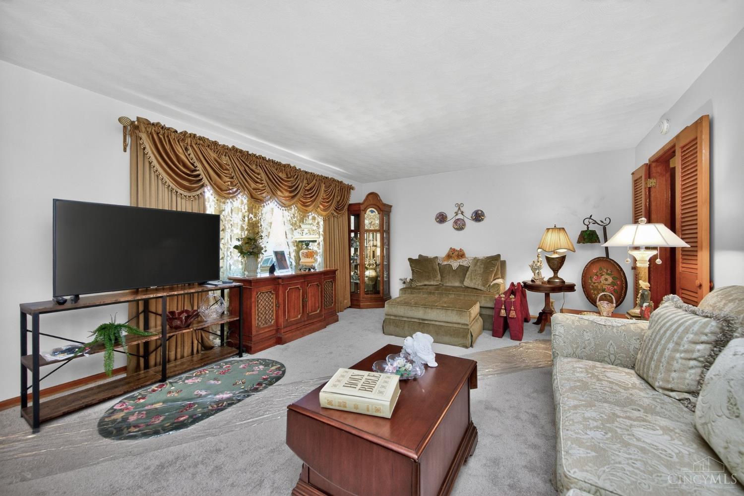 4540 Cavalier Court Property Photo 16