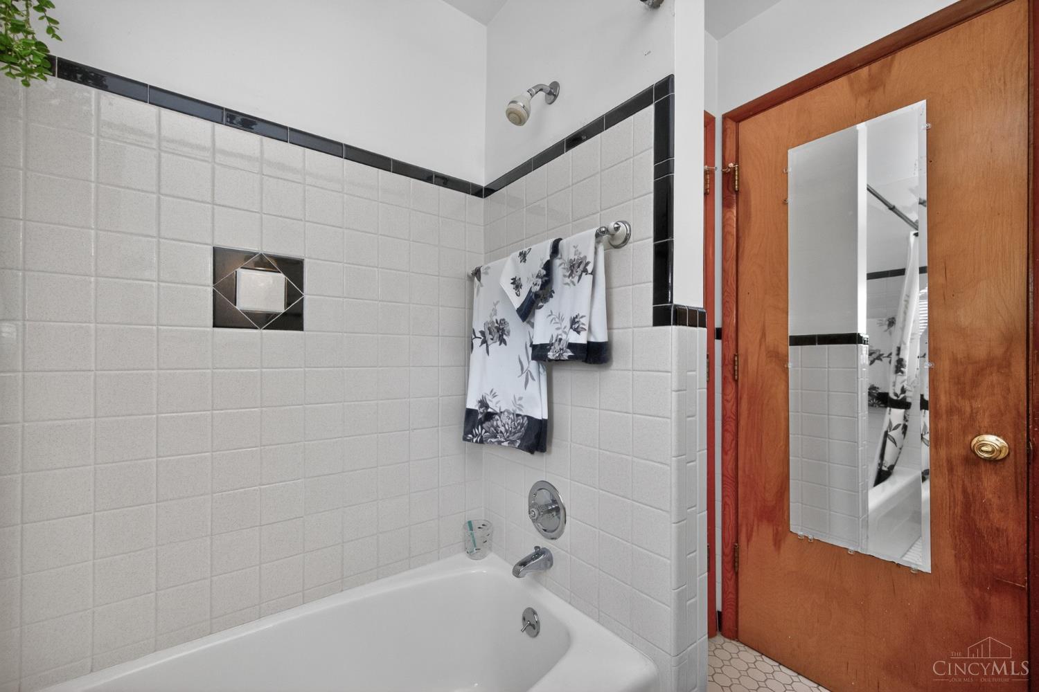 4540 Cavalier Court Property Photo 27