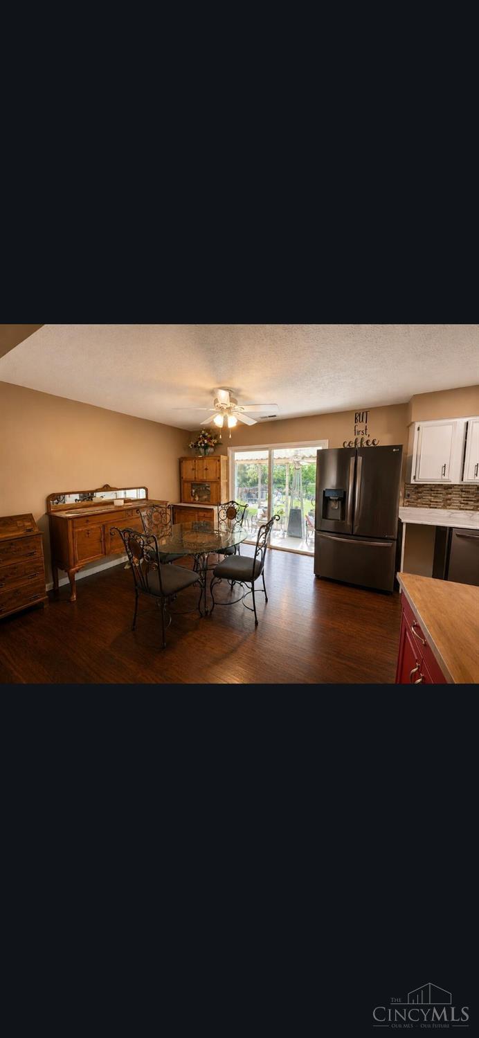 2594 Phillips Road Property Photo 5