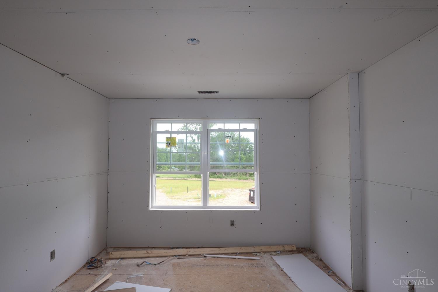 5390 White Pine Lane Property Photo 4