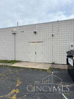 6800 Montgomery Road Property Photo 11