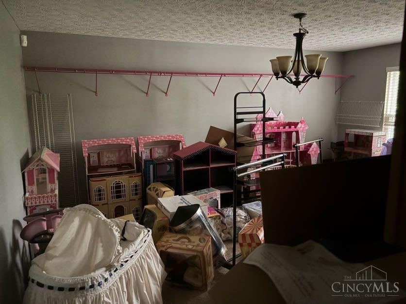 1076 Oak Forest Drive Property Photo 10