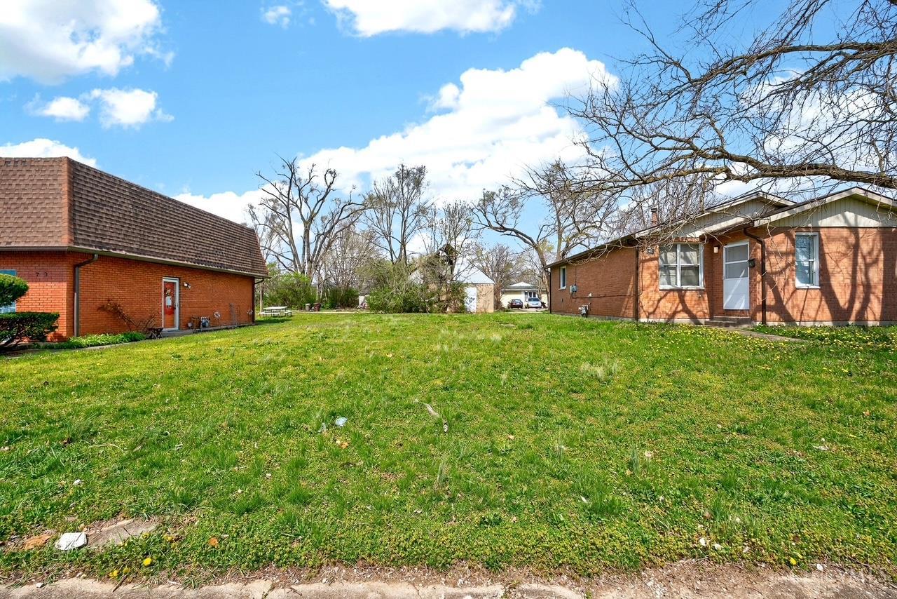 705 Eighteenth Property Photo 2
