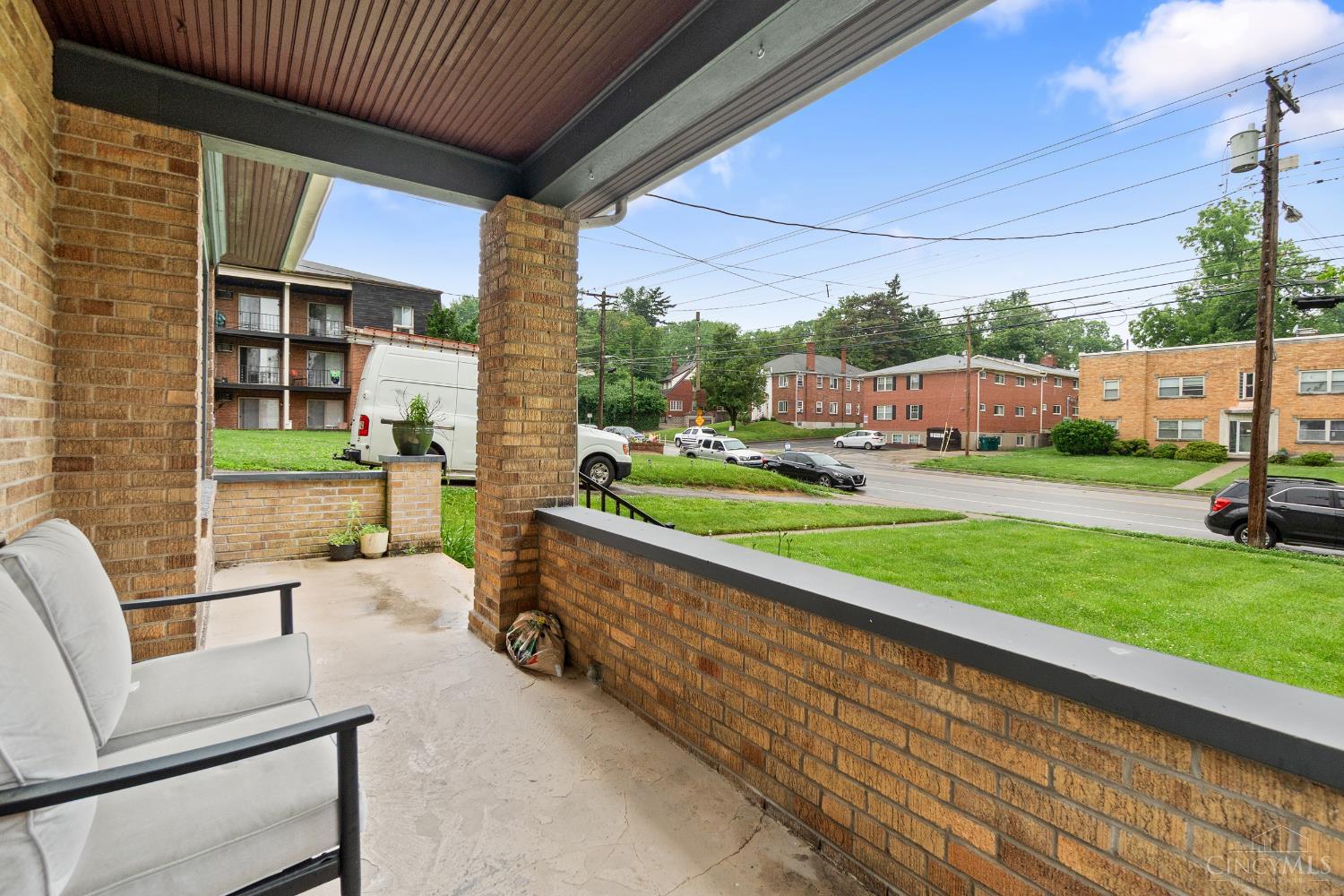 6424 Montgomery Road Property Photo 3