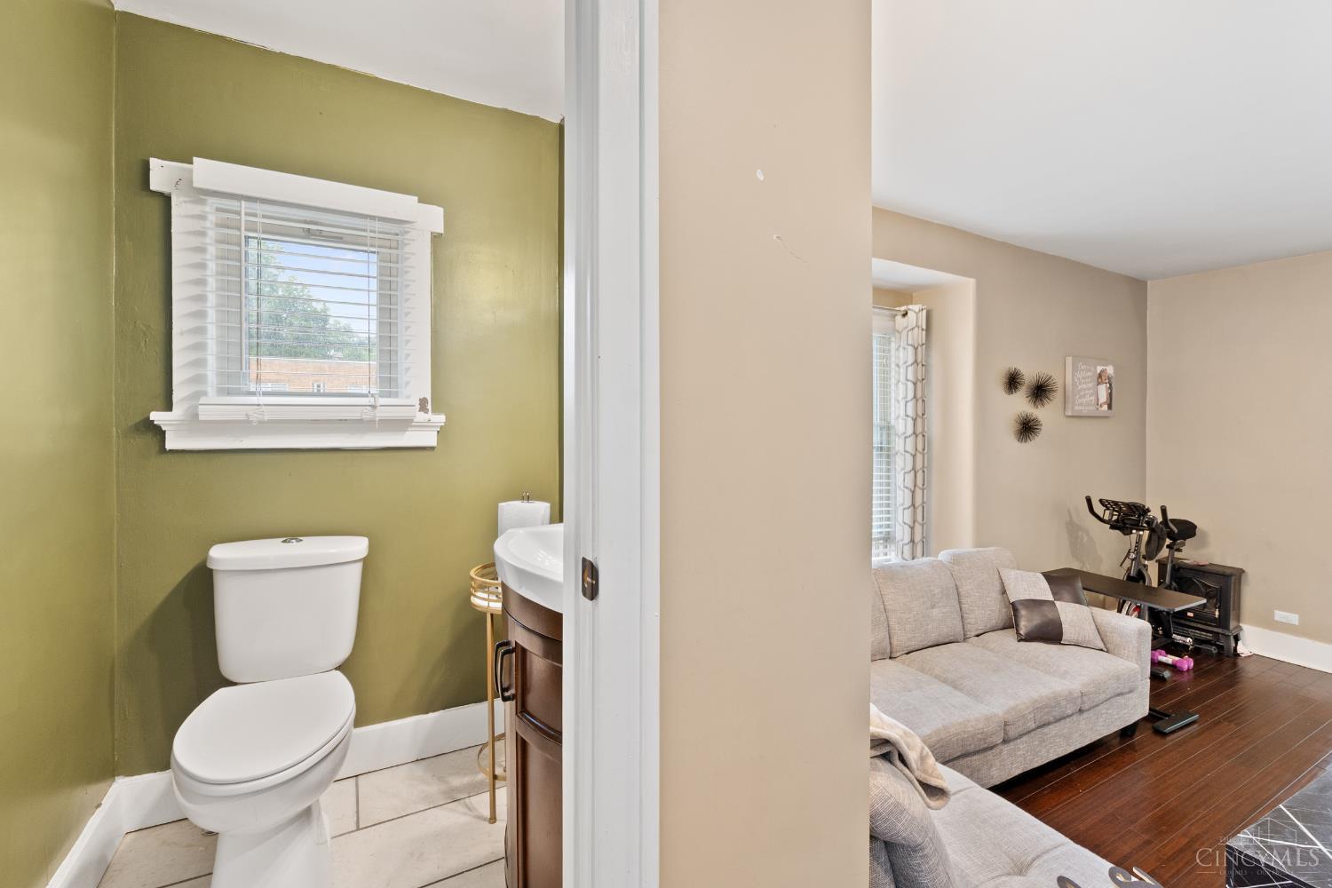 6424 Montgomery Road Property Photo 14