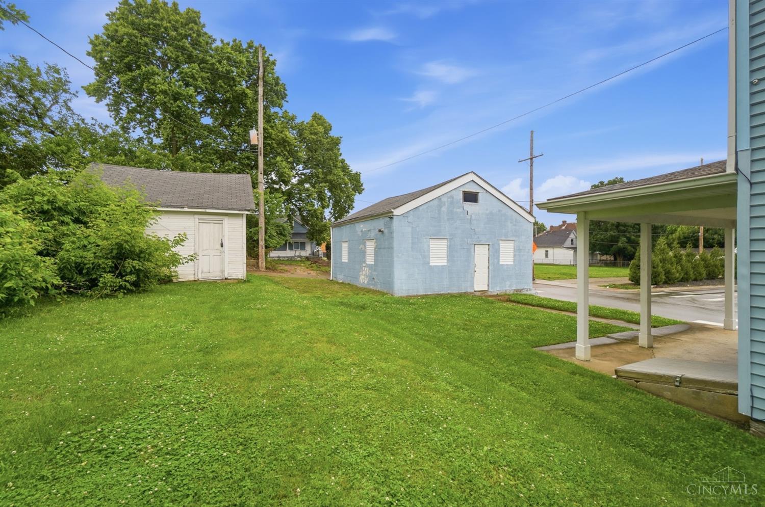 202 Warwick Avenue Property Photo 23