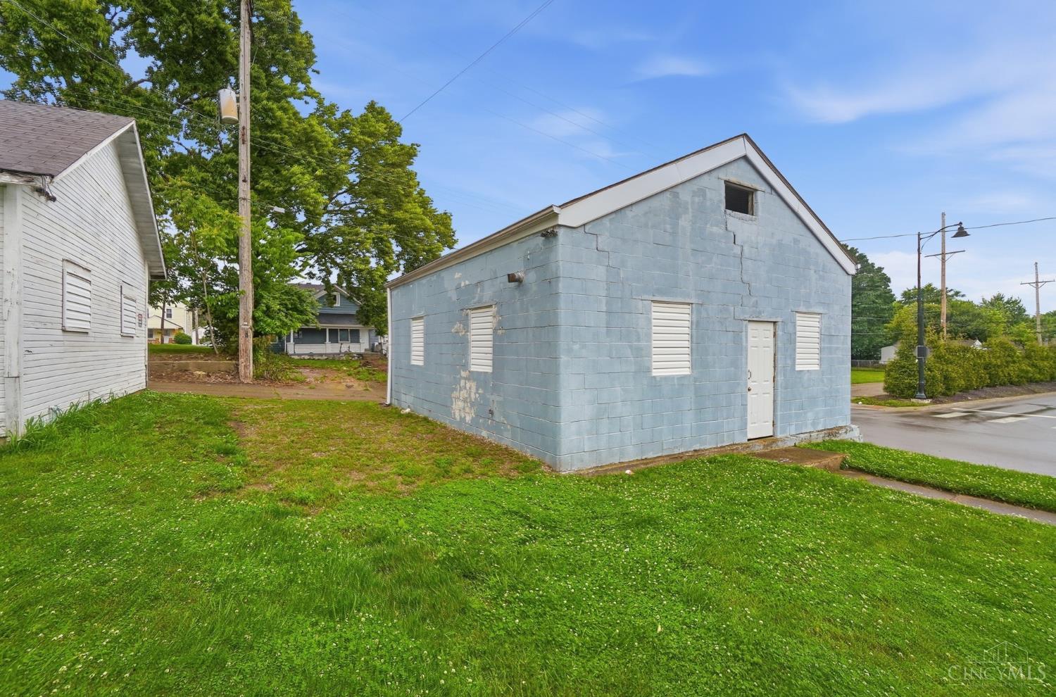 202 Warwick Avenue Property Photo 24