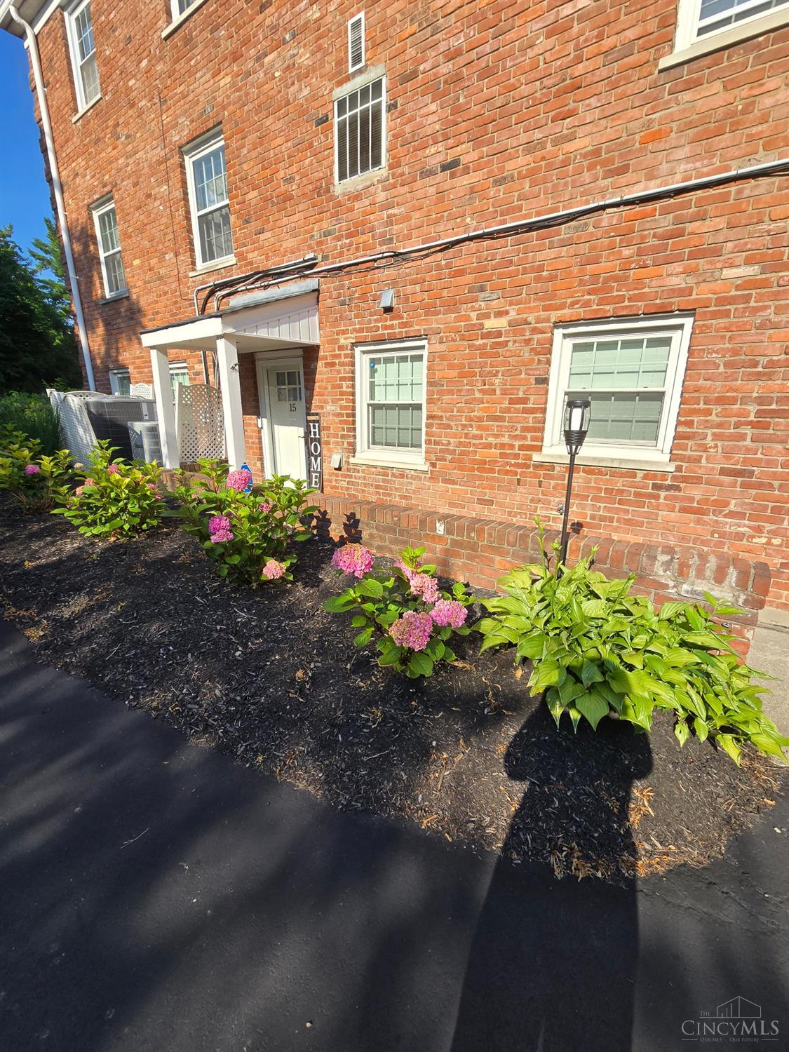 1110 Springfield Pike Property Photo 4