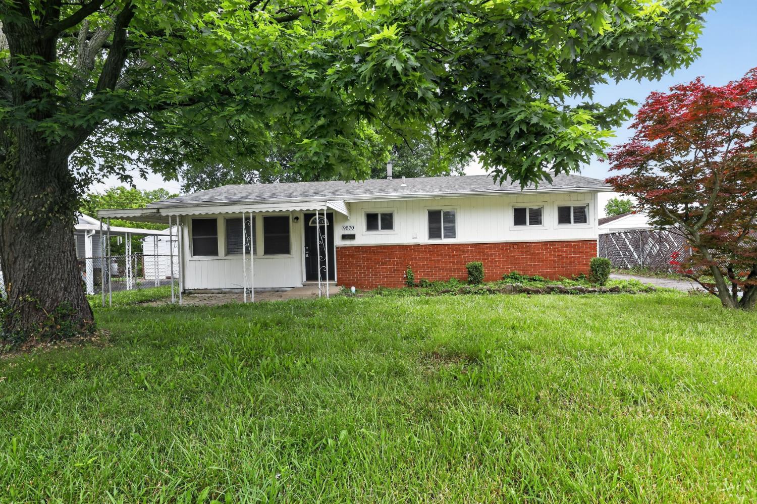9570 Pippin Road Property Photo 1