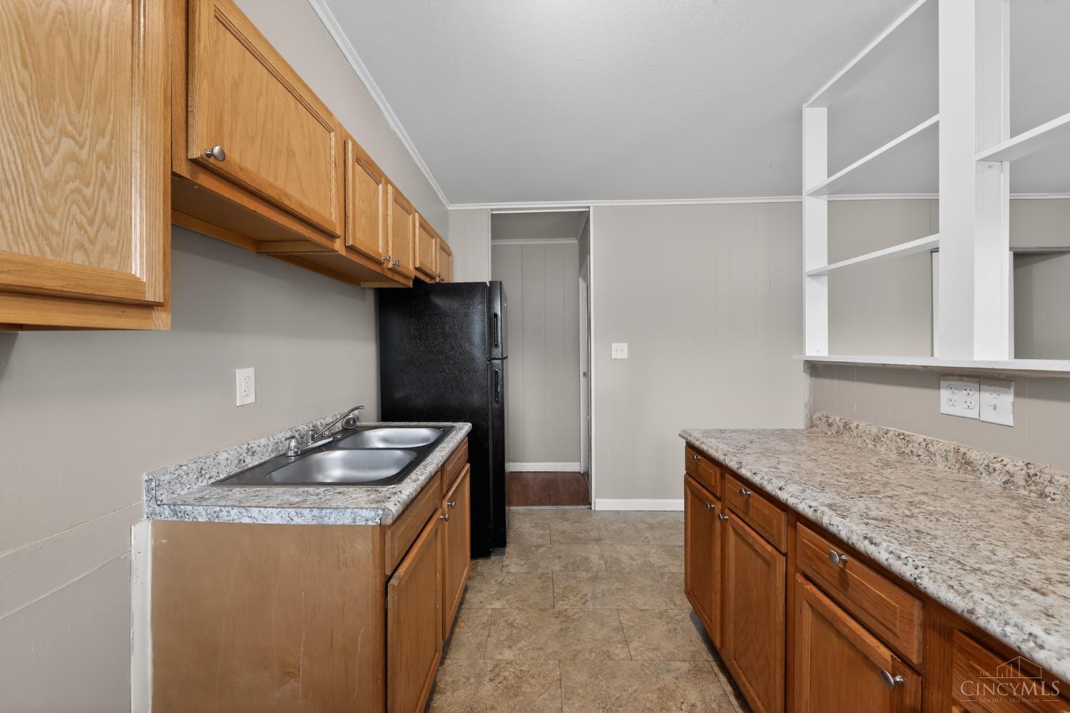 9570 Pippin Road Property Photo 13