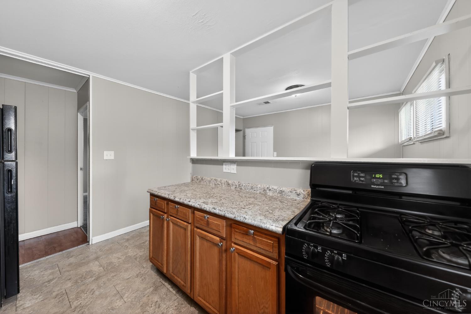 9570 Pippin Road Property Photo 14