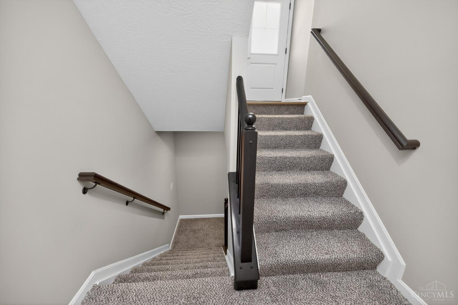 405 Bethpage Way Property Photo 6