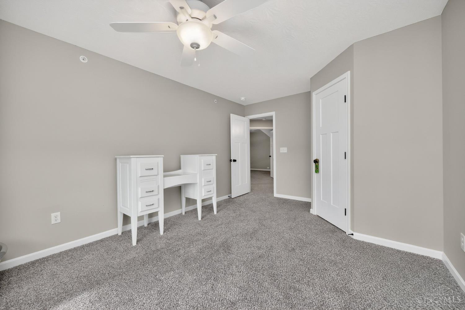 405 Bethpage Way Property Photo 14