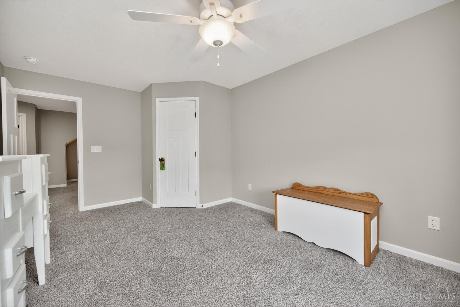 405 Bethpage Way Property Photo 15