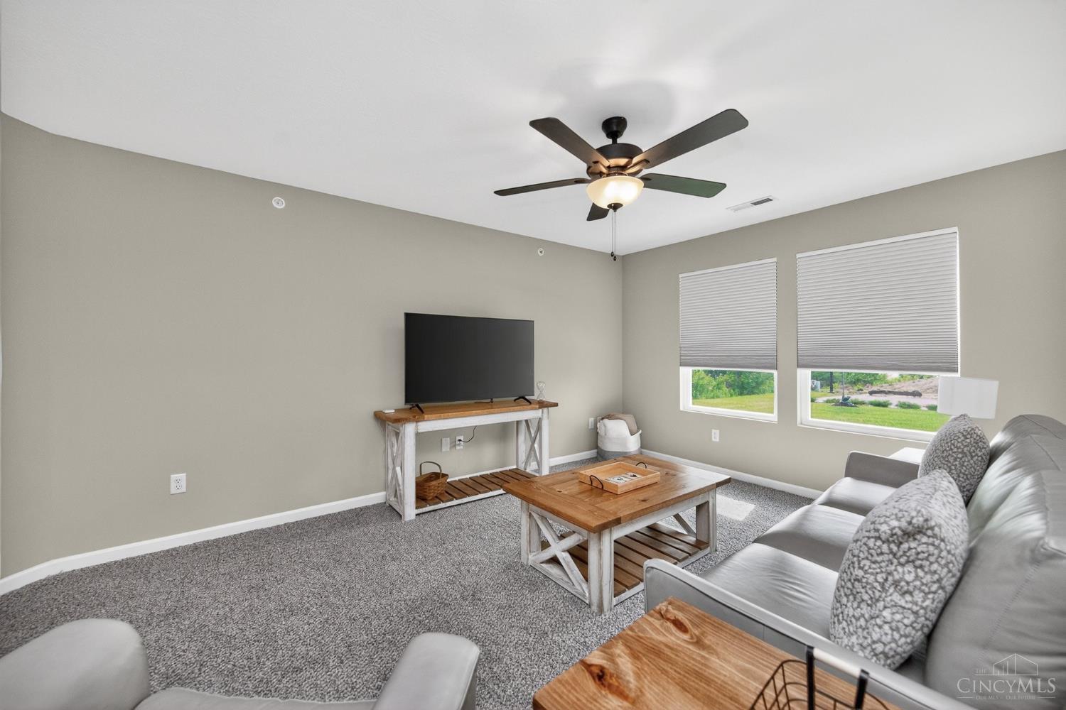 405 Bethpage Way Property Photo 17