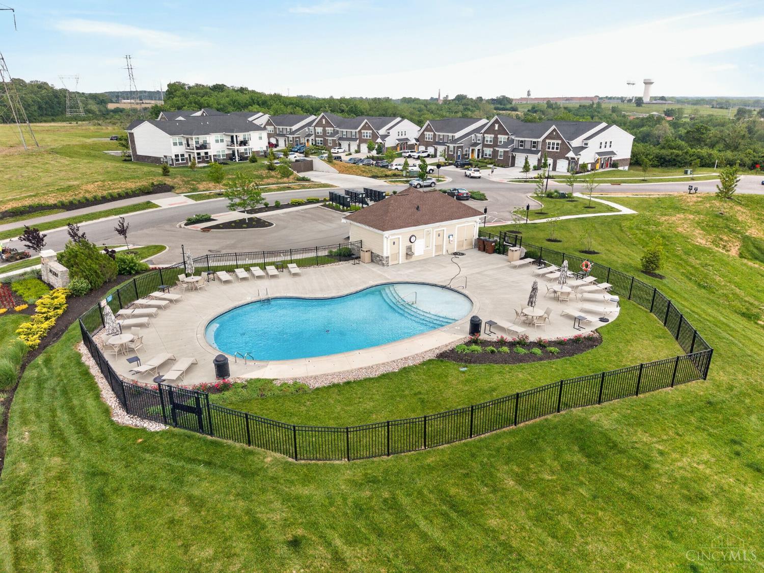405 Bethpage Way Property Photo 46