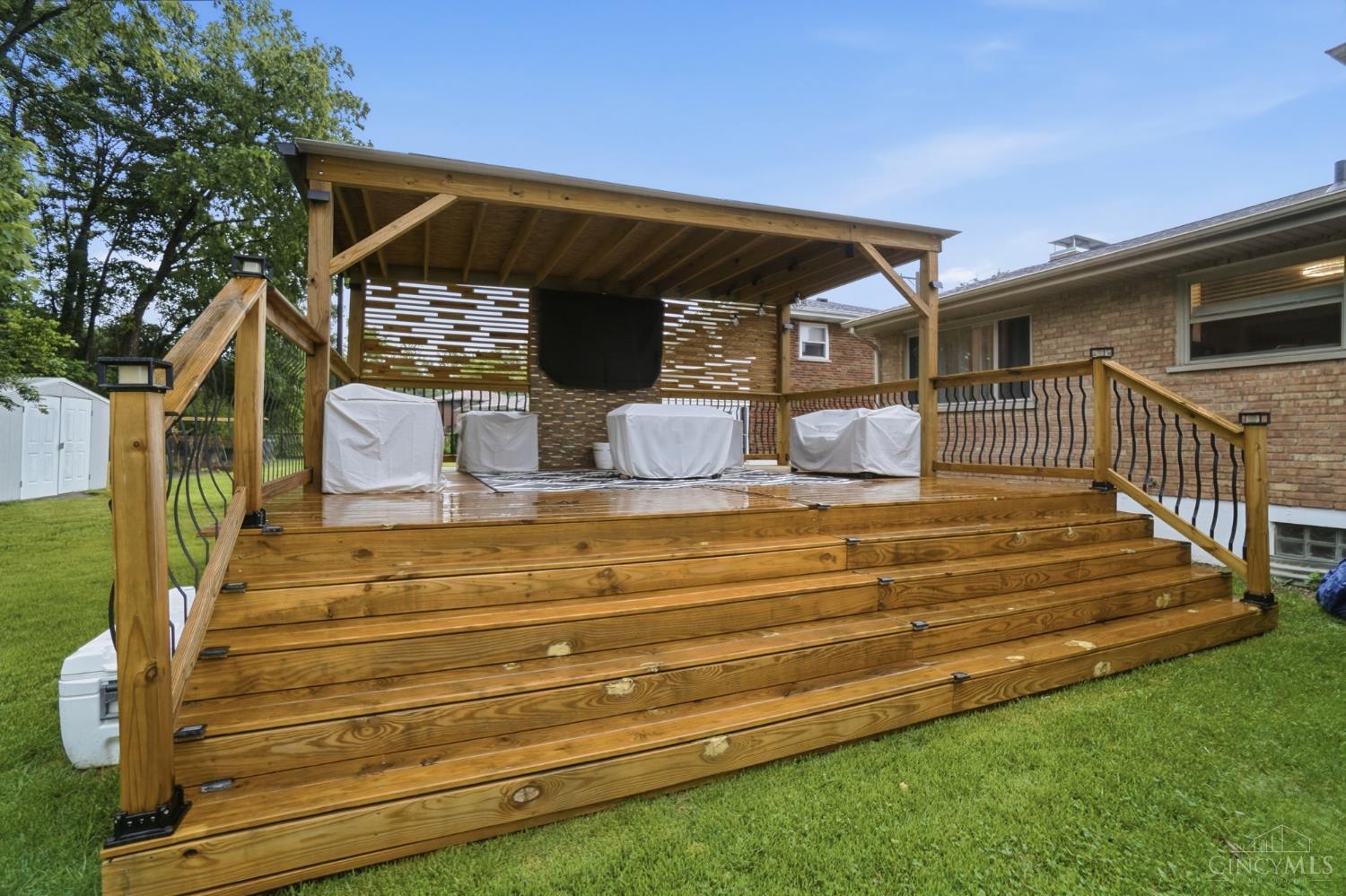 8967 Cherry Blossom Lane Property Photo 17