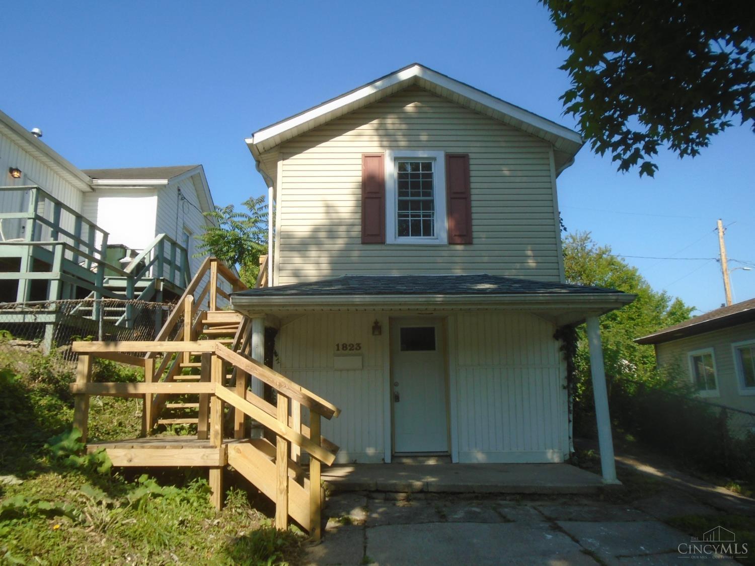 1823 Parrish Avenue Property Photo 1