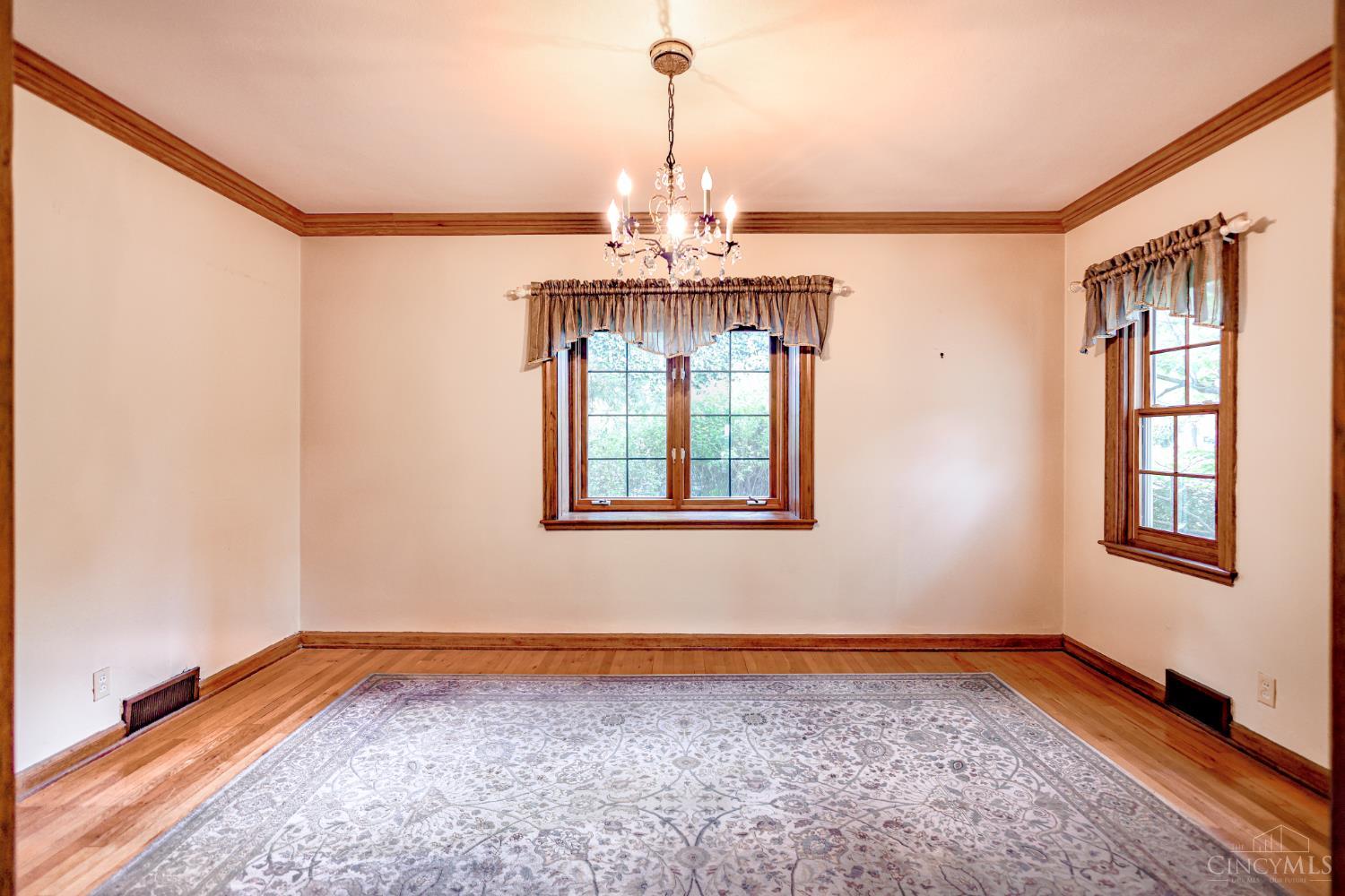 811 Lawn Avenue Property Photo 10