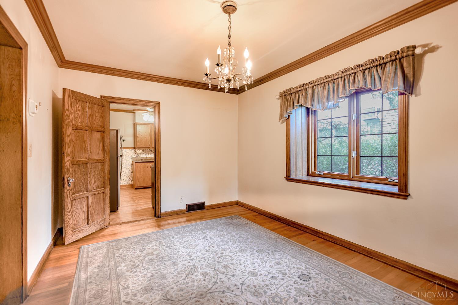 811 Lawn Avenue Property Photo 11
