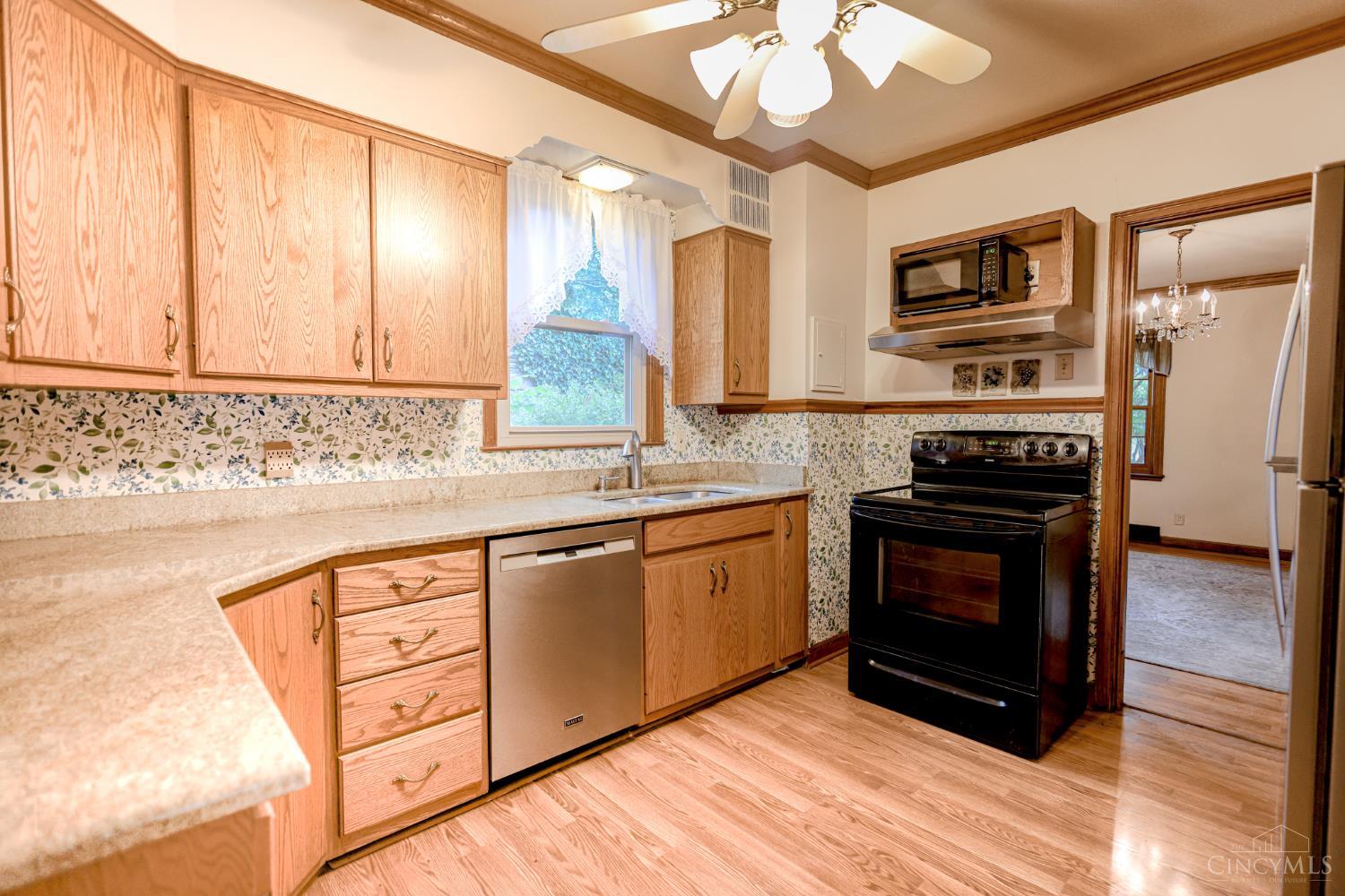811 Lawn Avenue Property Photo 13