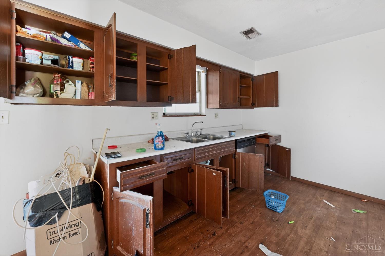 1752 Waldo Drive Property Photo 14