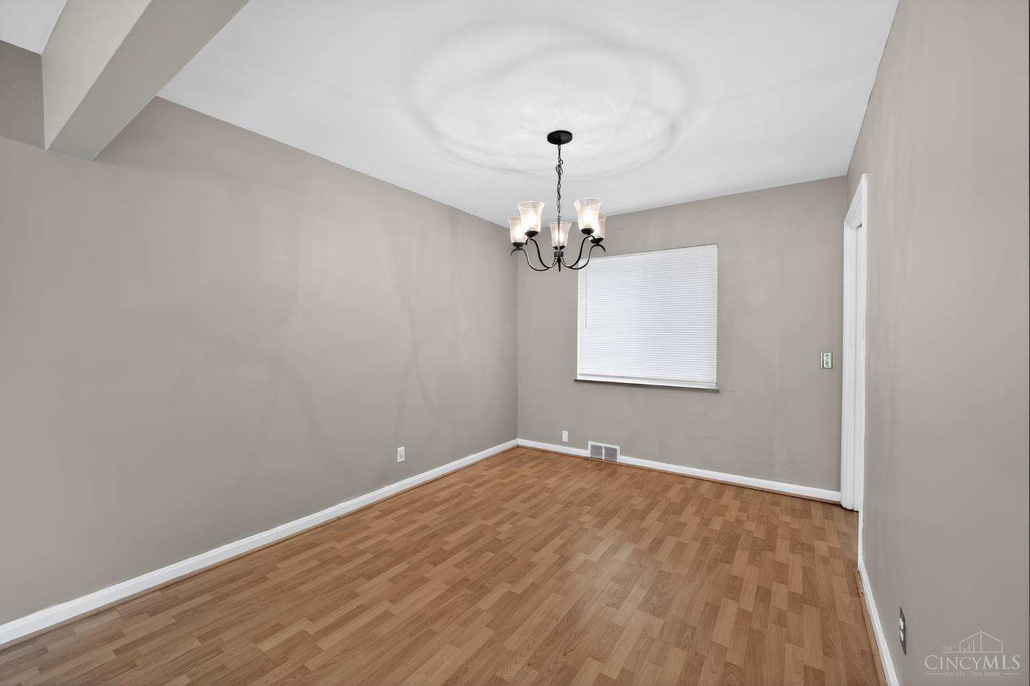 8668 Daly Road Property Photo 6