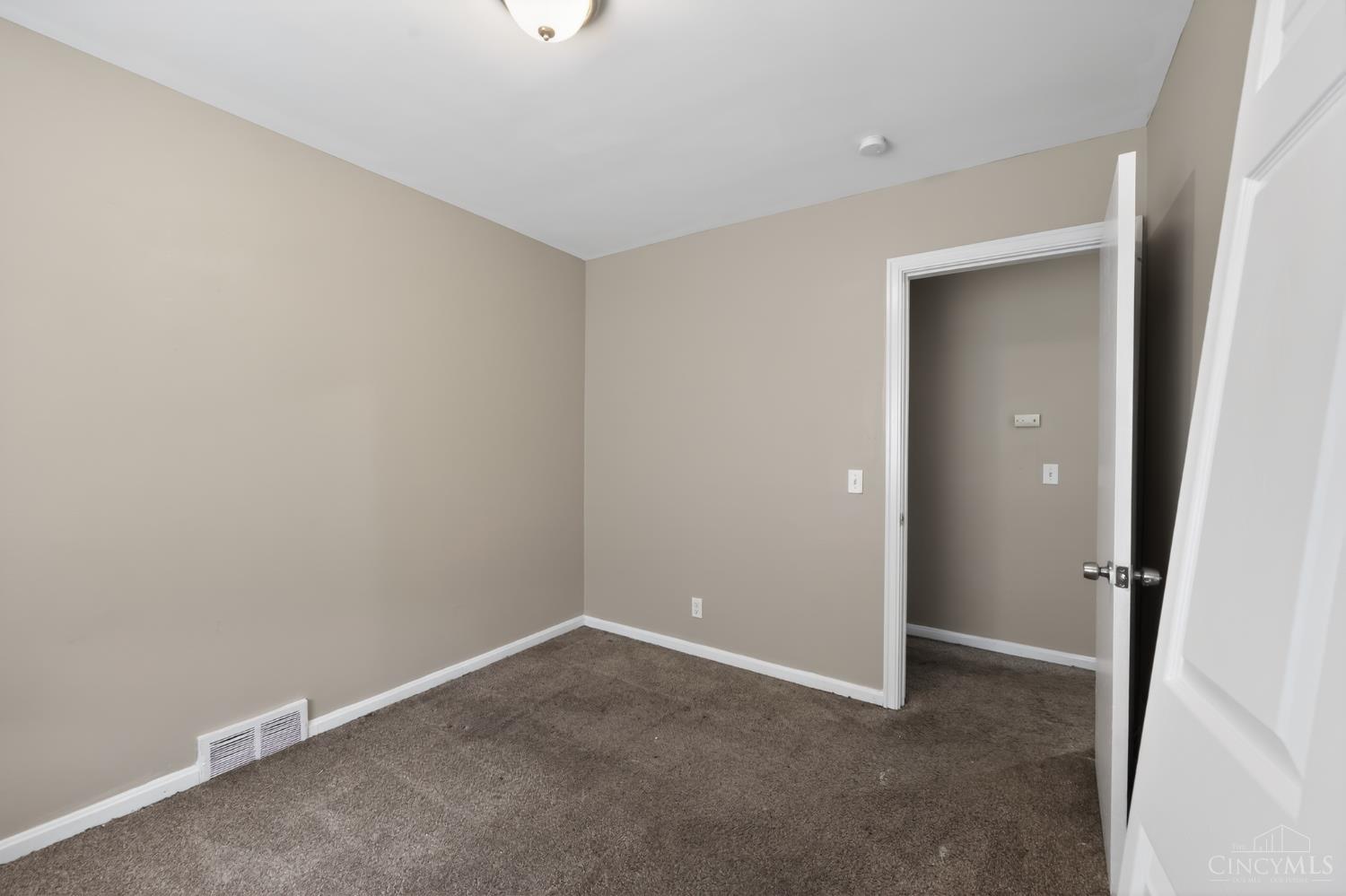 8668 Daly Road Property Photo 7