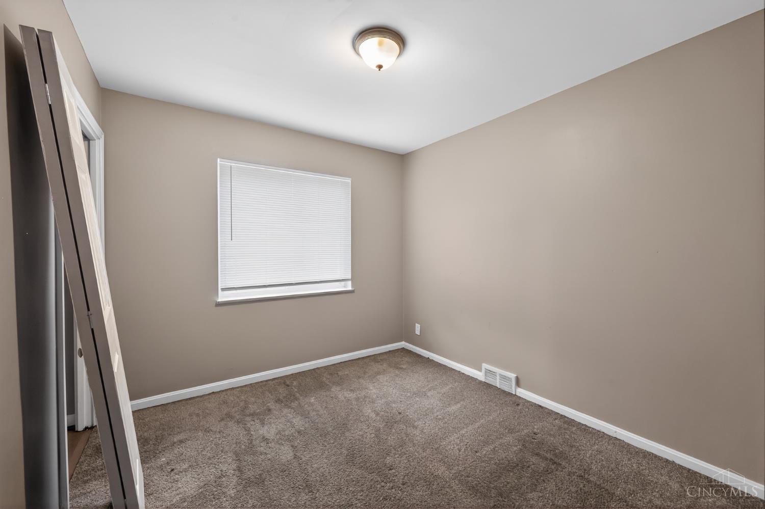 8668 Daly Road Property Photo 12